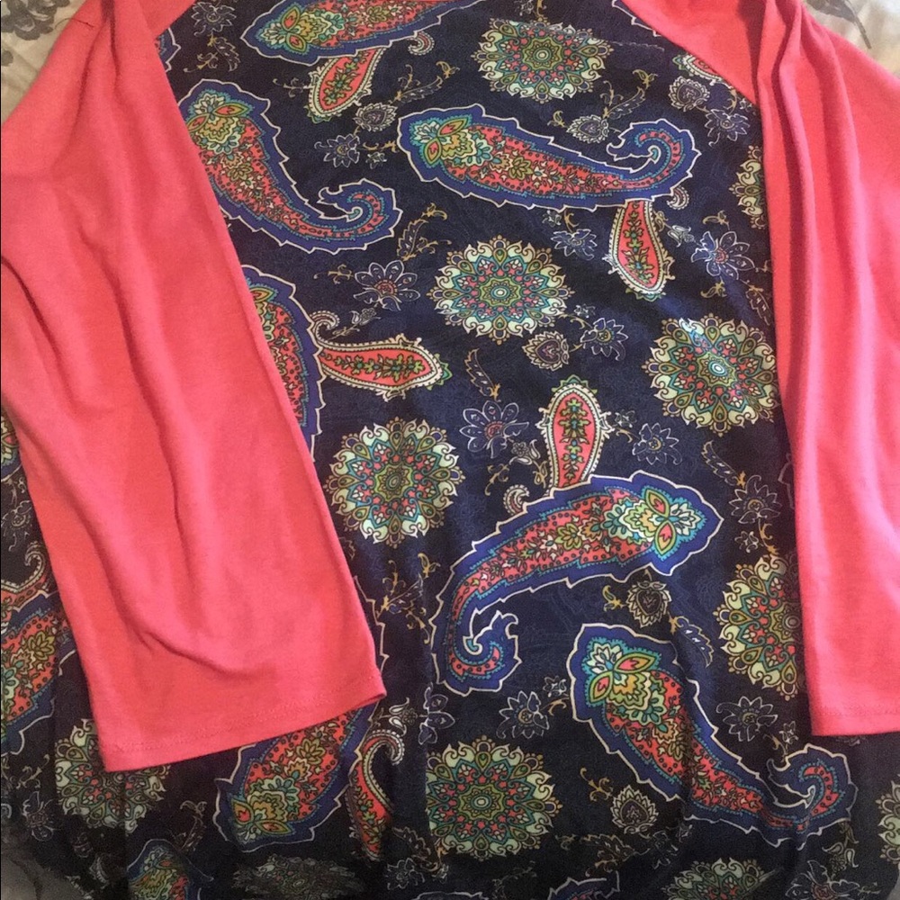 LuLa Roe Shirt Randy! 💚